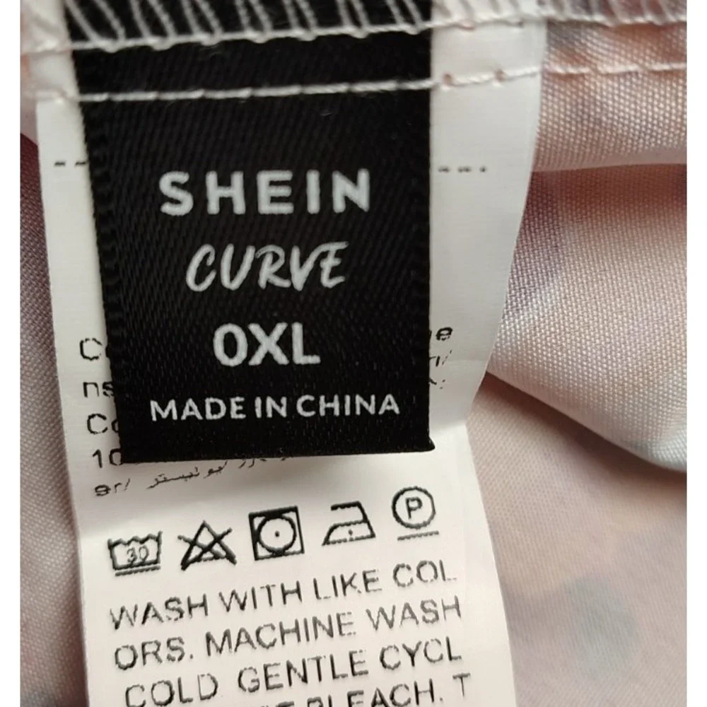 Women's Shein Curve Size 0XL Floral Twist Front Keyhole Cutout Dress‎ Short